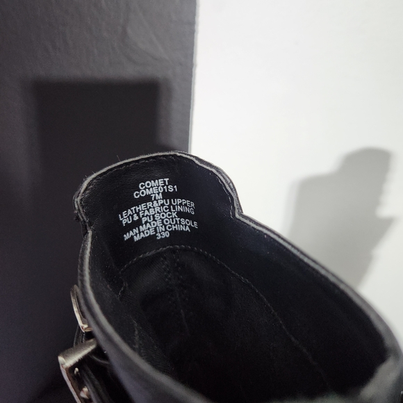 Steve Madden Black Multi-Buckle Heeled Boots - Picture 5 of 5